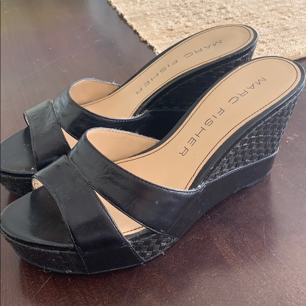 Marc Fisher black slides